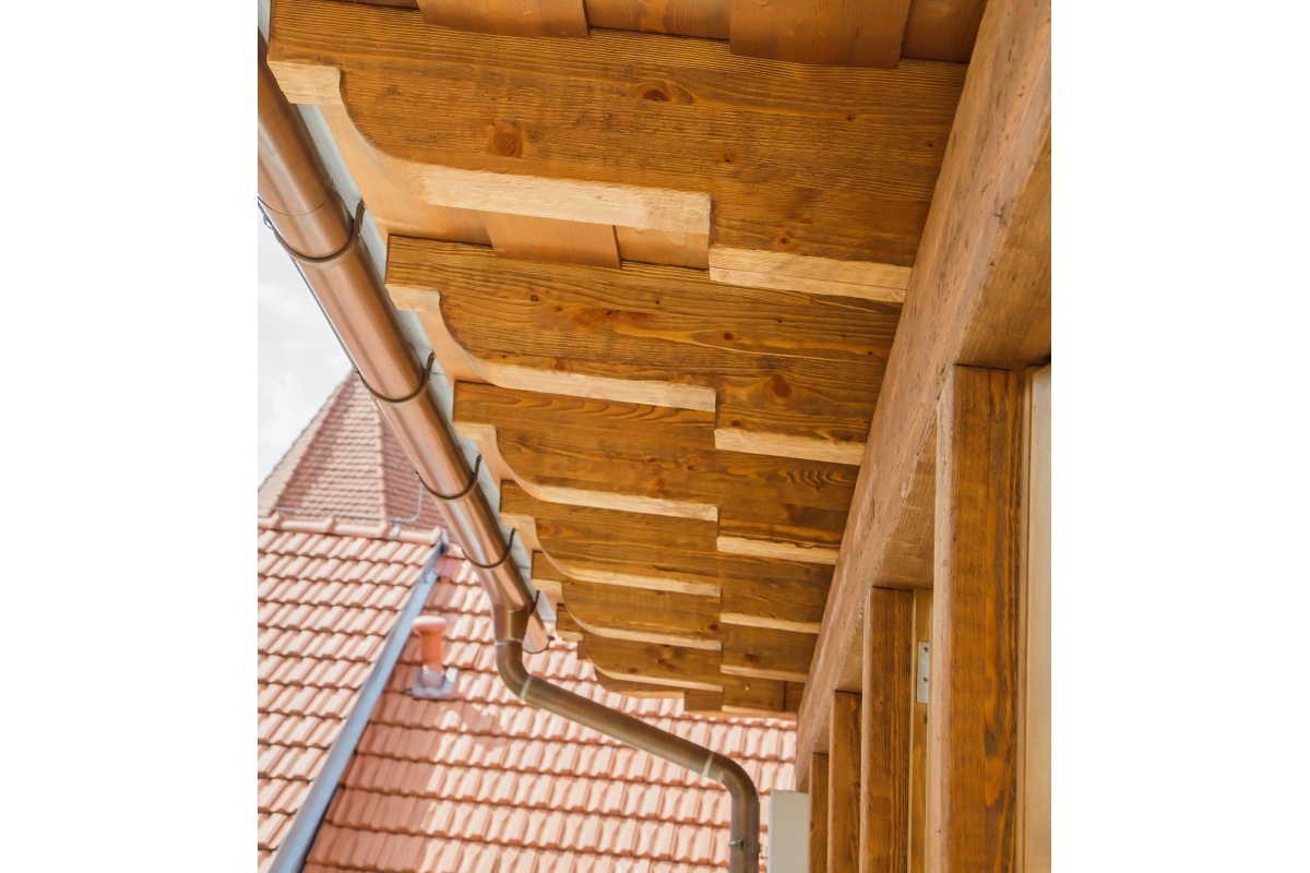 Roof summerhouse - The summerhouse has a beam ceiling.