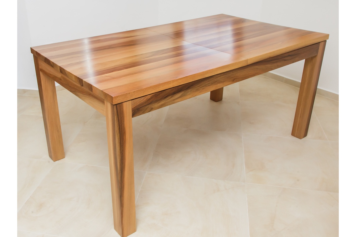 Rodinný dům  - Konferenční stolek z materiálu „Ořech Aida“ 